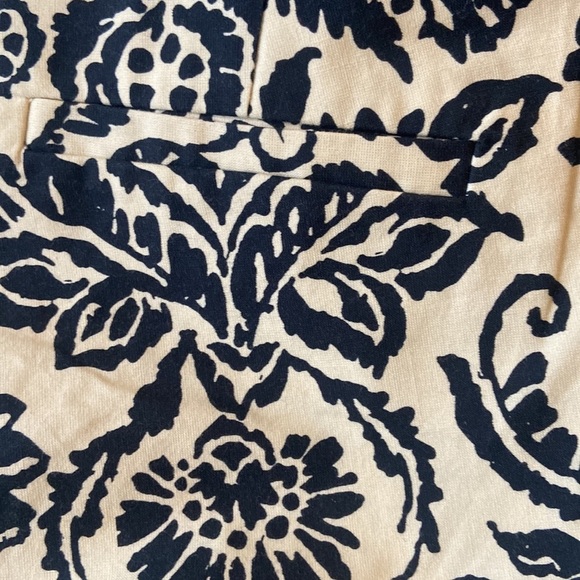 Tommy Bahama Damask Print Cropped Pants - Picture 7 of 7